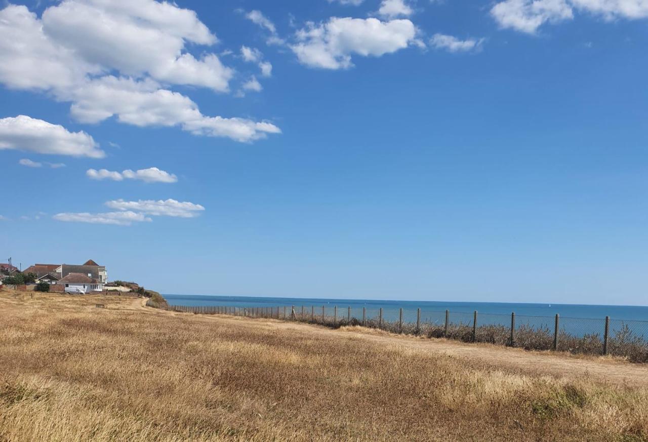 Four Seasons By The Sea Villa Peacehaven Bagian luar foto